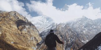 Trekking w Nepalu w październiku czy w kwietniu? Różnice w widoczności, pogodzie i temperaturach